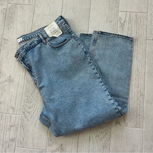 NWT Abercrombie & Fitch 90s Straight Jeans Ultra High Rise Size 37 / 24 Short